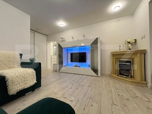 Apartament cu 2 camere complet renovat - Piața 1 Decembrie  - imagine 4
