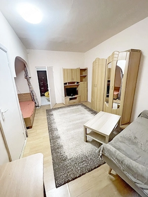 Zona Complexului Studențesc - de închiriat apartament cu o cameră cu centrală proprie la parte 250 E - imagine 6