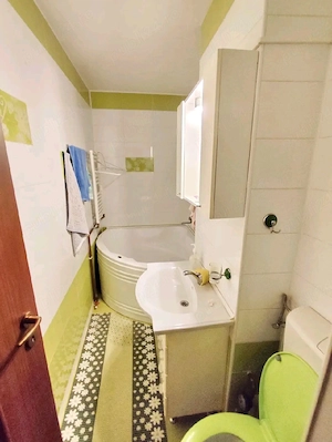 Închiriez apartament cu 3 camere mobilat si utilat - imagine 3