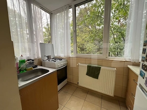Apartament decomandat cu 2 camere - zona Prima Shops  - imagine 2