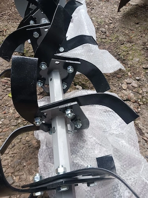 Freze motocultor NOI. 