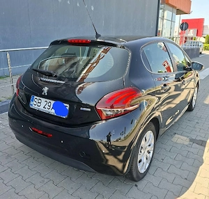Peugeot 208 - imagine 3