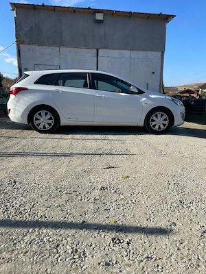Hyundai  i 30 1.4 crdi euro 6 - imagine 7
