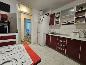 Etaj 2. Decomandat. Centrala proprie! - imagine 8