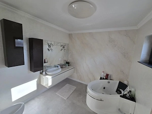 🏡✨ CASĂ PREMIUM  ȘENDRENI – 305 MP LOCUIBILI, TEREN 1.000 mp - imagine 5