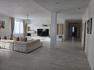 🏡✨ CASĂ PREMIUM  ȘENDRENI – 305 MP LOCUIBILI, TEREN 1.000 mp - imagine 2