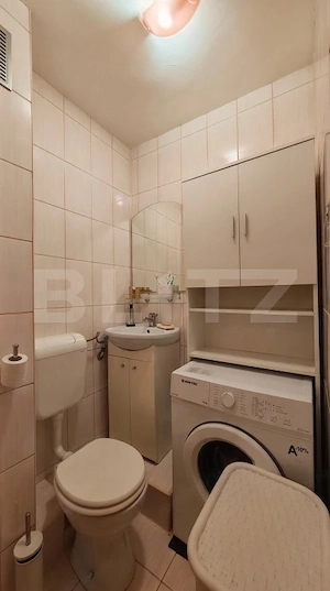 Apartament cu 3 camere, 2 bai zona Cantemir, decomandat - imagine 11