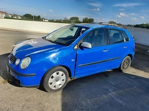 VW Polo 9n 1.4 TDI, Anul fabricație 2003 pentru reparat motor defect. 550 euro Neg.  - imagine 2