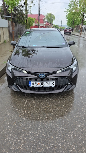 Toyota corolla hybryd 1.8  - imagine 2