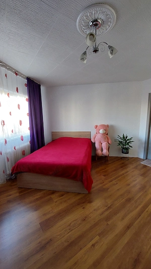 Apartament 2 camere, 55 mp, cu balcon, etaj intermediar 