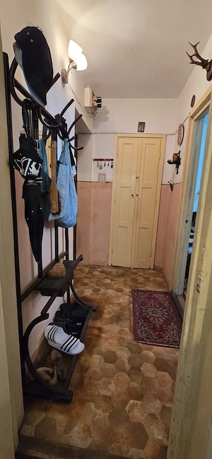 Apartament 2 camere cu vedere neobstrucționată spre Bucegi   bloc izolat, centrală proprie, mobilat  - imagine 6