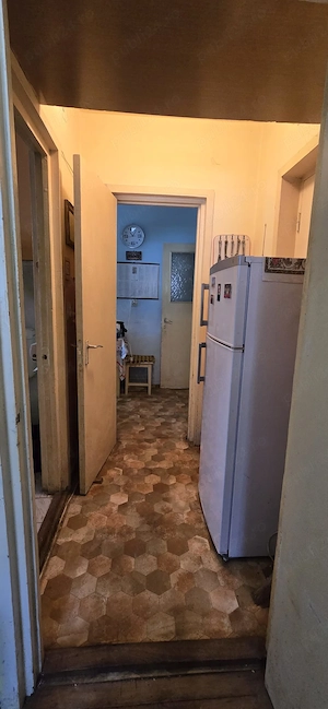 Apartament 2 camere cu vedere neobstrucționată spre Bucegi   bloc izolat, centrală proprie, mobilat  - imagine 7