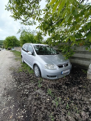 Vând vw touran