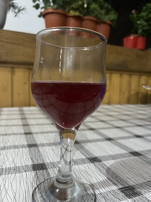 Vin roze (căpșunică &amestec)