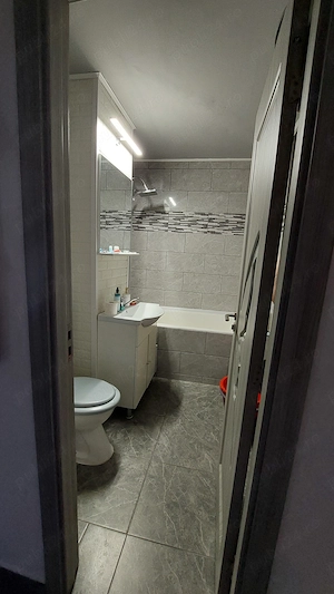 Apartament 2 camere, 55 mp, cu balcon, etaj intermediar  - imagine 9