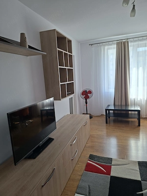 Inchiriere apartament 3 camere, decomandat, Piata Sudului - imagine 2