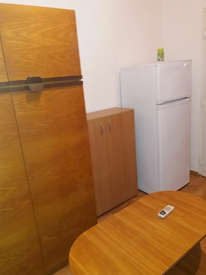 Proprietar, vand garsoniera in zona UMT - imagine 2