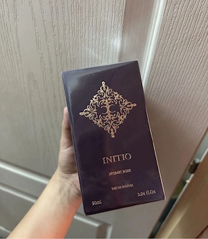 parfum initio atomic rose 