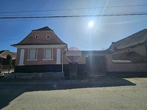 CASA SASEASCA DE POVESTE- CLOASTERF- SASCHIZ/MURES- DE VANZARE!