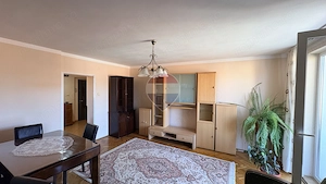 Apartament spațios la ultimul nivel, cu vedere la centrul Mediașului - imagine 15