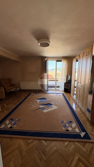 Apartament spațios la ultimul nivel, cu vedere la centrul Mediașului - imagine 16