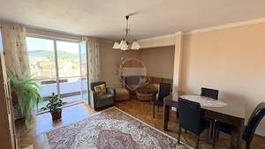 Apartament spațios la ultimul nivel, cu vedere la centrul Mediașului - imagine 12