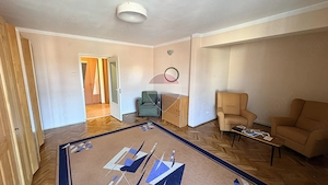 Apartament spațios la ultimul nivel, cu vedere la centrul Mediașului - imagine 14