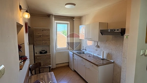Apartament spațios la ultimul nivel, cu vedere la centrul Mediașului - imagine 10