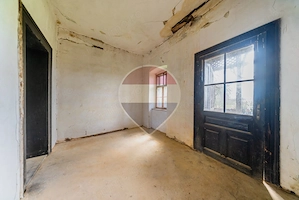 Casă de vacanta intr-o locatie de vis de vanzare in Carand,Romania - imagine 10