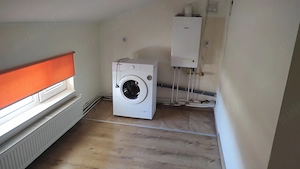 Persoană fizică ofer spre închiriere apartament cu două camere - 275 euro 