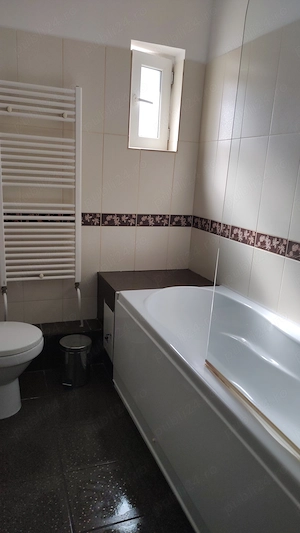 Persoană fizică ofer spre închiriere apartament cu două camere - 275 euro  - imagine 3