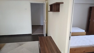 Persoană fizică ofer spre închiriere apartament cu două camere - 275 euro  - imagine 2