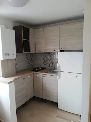 Închiriez garsonieră 250 e - imagine 6