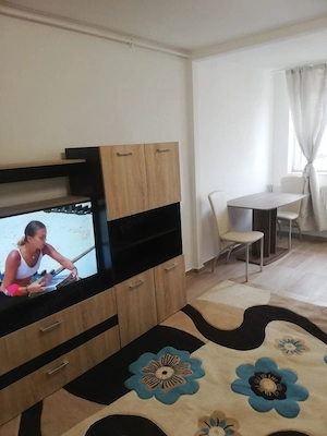 Închiriez garsonieră 250 e - imagine 4