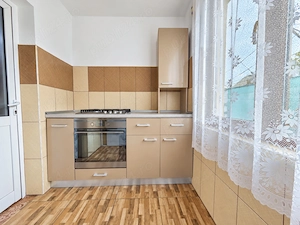 Casa renovata cu teren 730mp in Piata Centrala - imagine 9