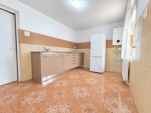 Casa renovata cu teren 730mp in Piata Centrala - imagine 8
