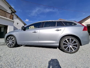 Volvo V60 D6 Twin Engine Plug-in Hybrid AWD 2016, 285 CP, Automat, Autonomie electrică 50 km - imagine 4