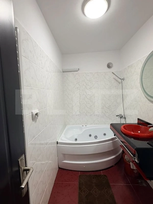 Apartament 2 camere, zona semicentrala - imagine 6