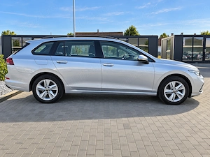 Volkswagen Golf VIII Variant Life 2.0 TDI 115 CP   2022   Digital Cockpit Pro - LED - TVA DEDUCTIBIL - imagine 3