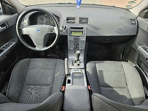 Volvo v50 diesel - imagine 2