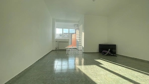 Basarabia - Diham, garsoniera renovata, 6 10, bloc 1982
