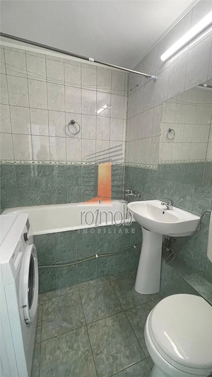 Basarabia - Diham, garsoniera renovata, 6 10, bloc 1982 - imagine 5