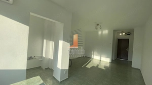 Basarabia - Diham, garsoniera renovata, 6 10, bloc 1982 - imagine 2