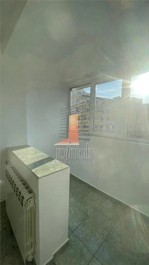 Basarabia - Diham, garsoniera renovata, 6 10, bloc 1982 - imagine 4