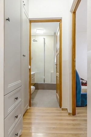 Apartament 3 camere Piata Romana - mobilat modern si complet utilat - imagine 2