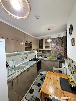 Vand apartament 2 camere,decomandat, in zona Pipera- Voluntari - imagine 4