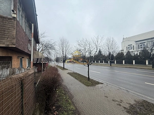 Vand casa batraneasca + Teren –zona REPUBLICII, Bacau, comision 0