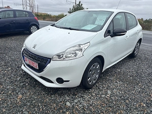 Peugeot208 1.0 benzina 2015 147.000 km - imagine 2