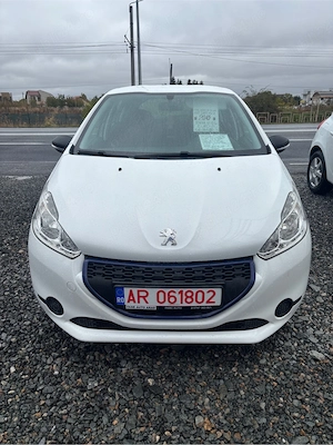 Peugeot208 1.0 benzina 2015 147.000 km - imagine 5
