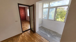 vând apartament 2 cam etaj 1 - imagine 4